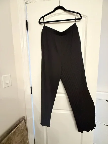 Chicos Size 2R So Slimming Emme Flare - Picture 2 of 3